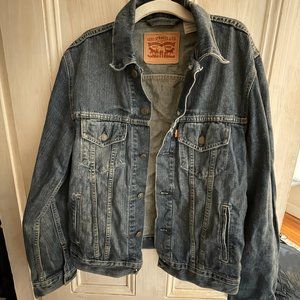 Men's Levi's Size L Denim Jacket Lightweight